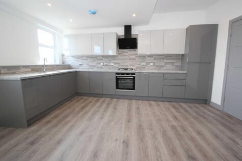 LOUNGE/KITCHEN