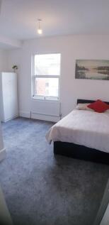 Outstanding 5 Bedroom house-City Centre photo 3