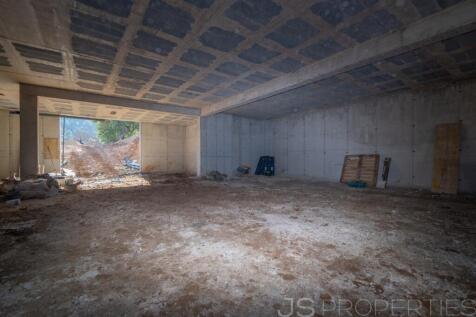 NEWLY BUILT MODERN VILLA IN UNIQUE LOCATION OF SELVA 