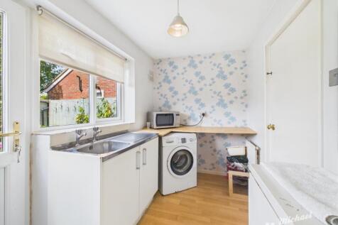 CAM02773G0-PR0304-STILL007