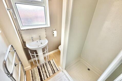Egham Avenue, Exeter photo 5