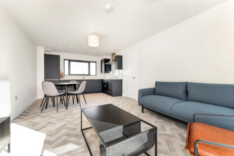 Living Room/Kitchen