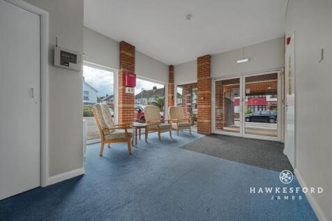 The Turrets, Sittingbourne - Communal entrance