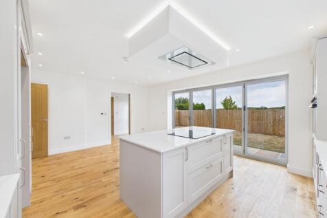 Kitchen/ Dining room