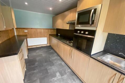 Kitchen (1).jpg