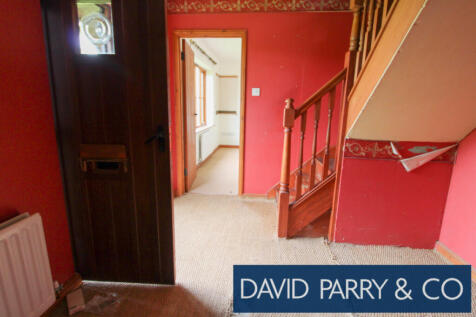 DETACHED COUNTRY PROPERTY