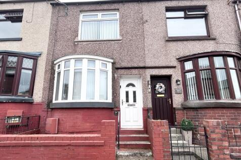 2-bed terraced on Highfield Road, Barrow-In-Furness, LA14, £795/mo
