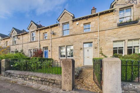 Welcome to Royal Albert Cottages