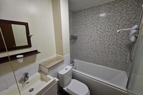 Bathroom.jpg