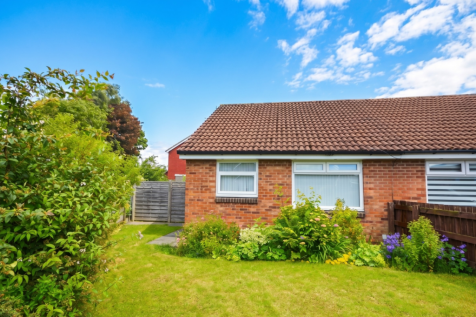 Farringdon Drive, Radcliffe, M26