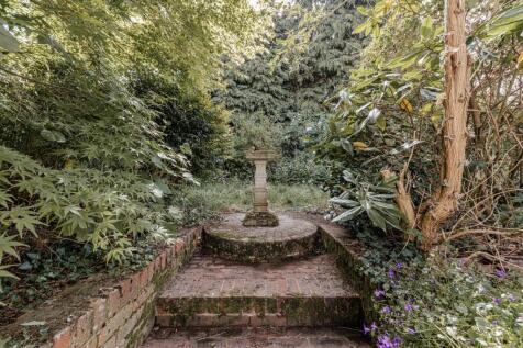 Rear Garden (2)