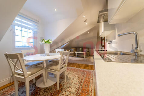 Two-bedroom apartment in Edgware.Ashcombe Gardens