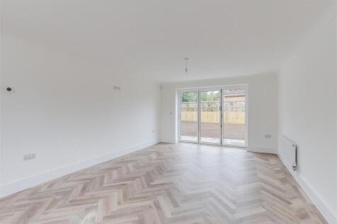 LIVING AREA - MEADOWCROFT.jpg