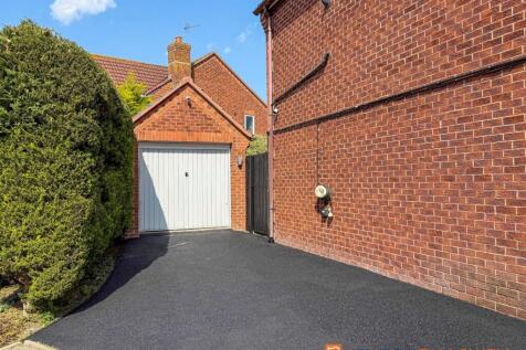 Garage &amp; Driveway