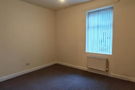 BB12-6QH 105 Gannow Lane Bedroom1 01 T202601201630.jpg