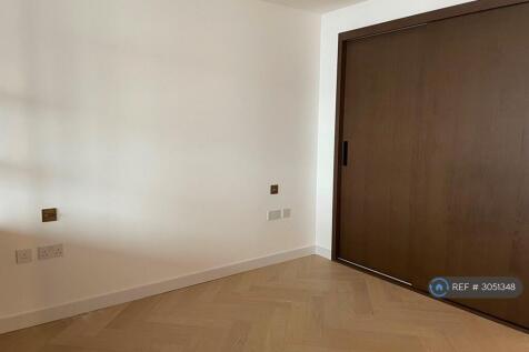 Landmark Pinnacle, London, E14 photo 4