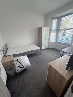 Five bedroom Student House - Saxony Road, L7 photo 4