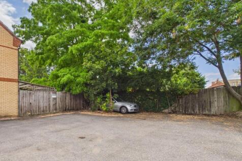 CAM03259G0-PR0318-STILL016