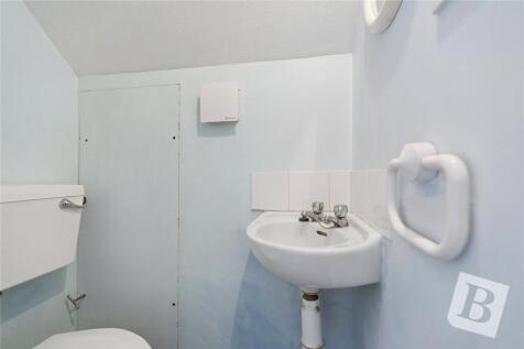 F/F Cloakroom