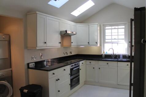 3 Petersfield Kitchen.jpg