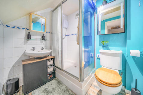 1317319-6-68767ce...