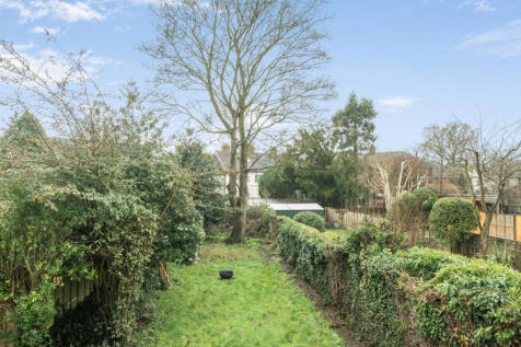 1411277-3-698b6b0...