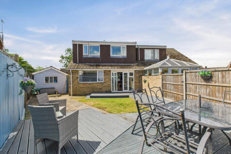 4 Bedroom Semi Detached Bungalow for Sale