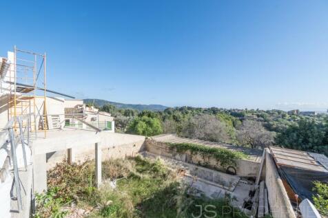 TOWNHOUSE IN CAMPANET WITH UNIQUE VIEWS