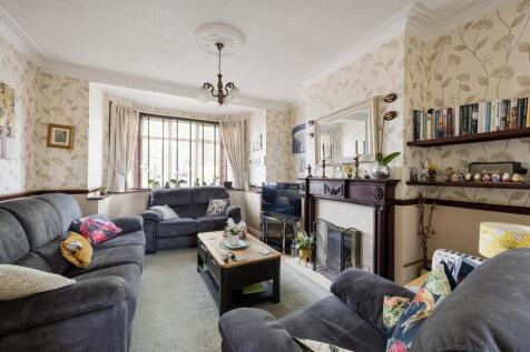 Ainslie Wood Road, E4