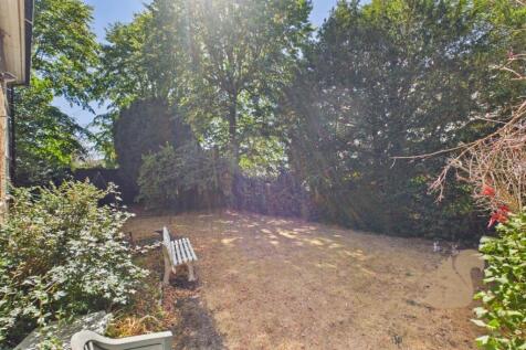 CAM01659G0-PR0895-STILL023.jpg