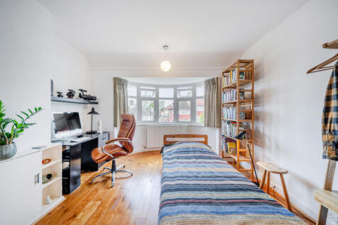 1356468-11-68cbe9...