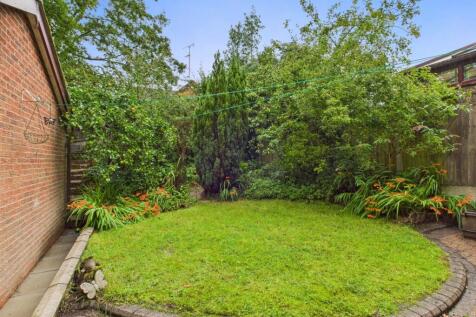 CAM03729G0-PR0110-STILL009