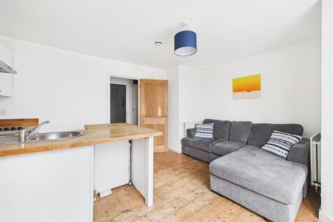OPEN PLAN LIVING ROOM