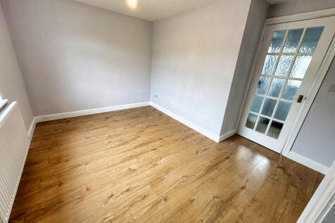 Ainsworth Road, Weaverham, Northwich, Cheshire West And Chester photo 3