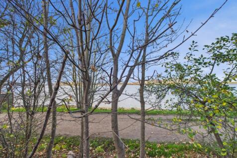 CAM03779G0-PR0311-STILL012