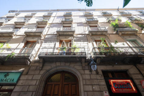 amplia-vivienda-con-caracter-historico-en-el-co...