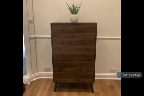 Chest Of Drawers Double Bed Room 