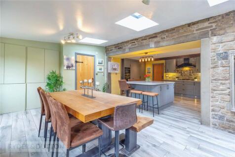 Dining Room/ Kitchen