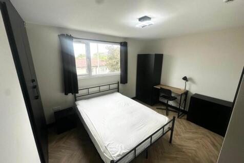 Bedroom 4 (1)