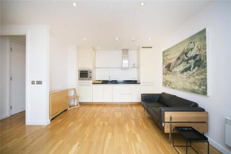 Recption/Kitchen