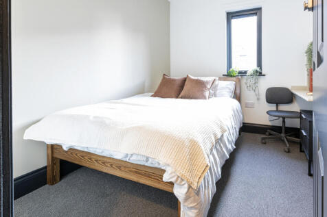 The Hosiery Factory, Flat S Bedroom 4