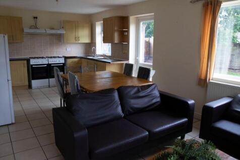 Southlea Close, Leamington Spa, Warwickshire, CV31 photo 2