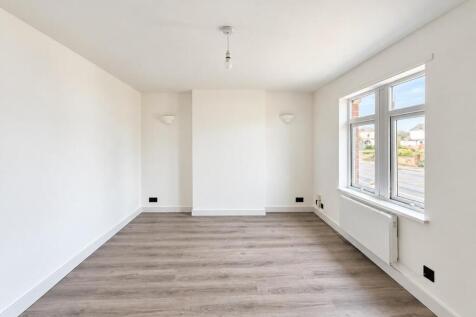 467, Cricklade Road, Swindon photo 3