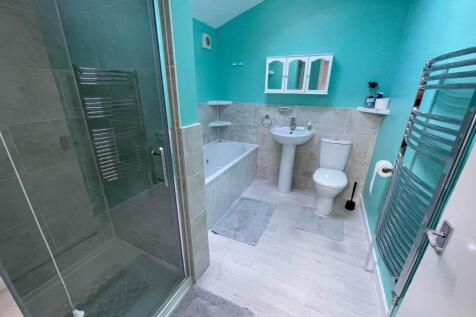 listdama bathroom