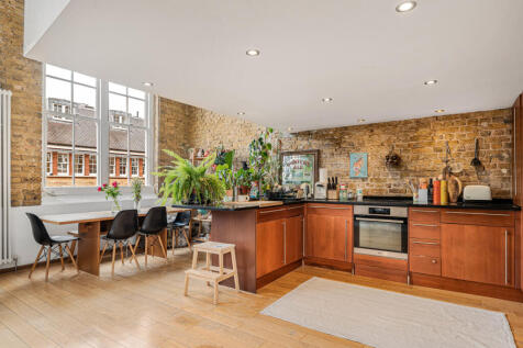 Reception/Kitchen
