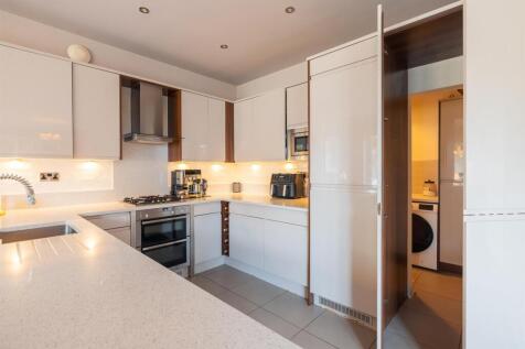 2 George Drive-35.jpg