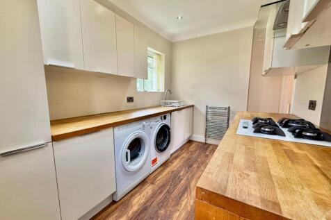 Redesdale Gardens, Leeds, West Yorkshire, LS16 photo 5