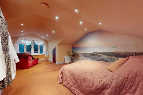 Laurel Road, Bedroom