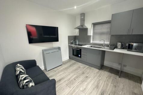 Manning Road, Felixstowe, IP11 - HOUSE SHARE  photo 3