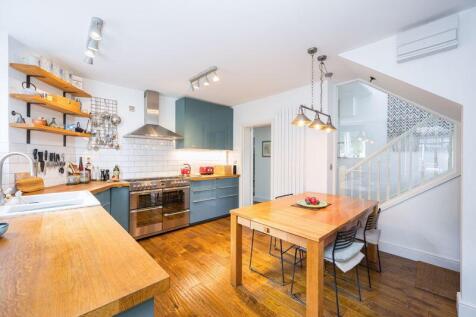 Kitchen / Breakfast Room